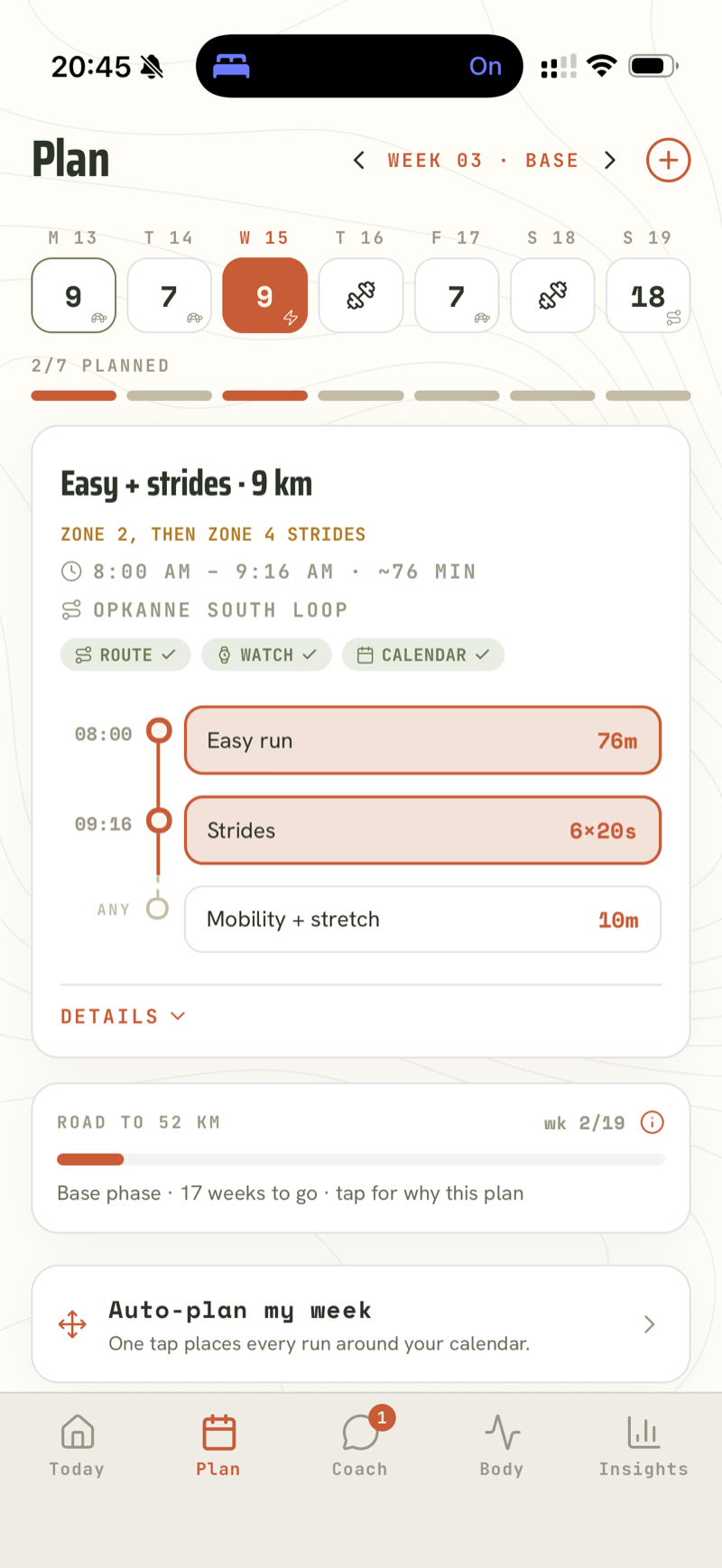 Plan week view: day chips with distances, an Easy + strides session card with timeline, and Auto-plan my week
